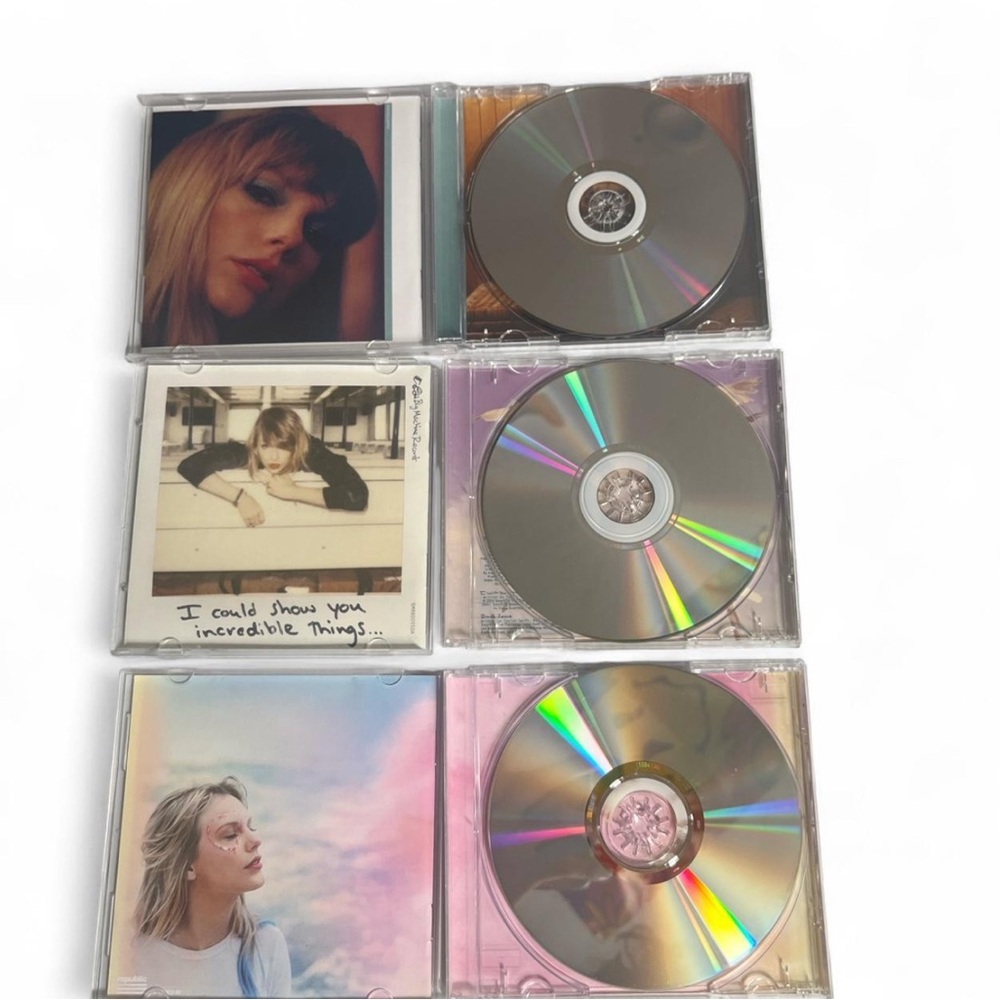 Taylor Swift CD Bundle - Picture 3 of 3